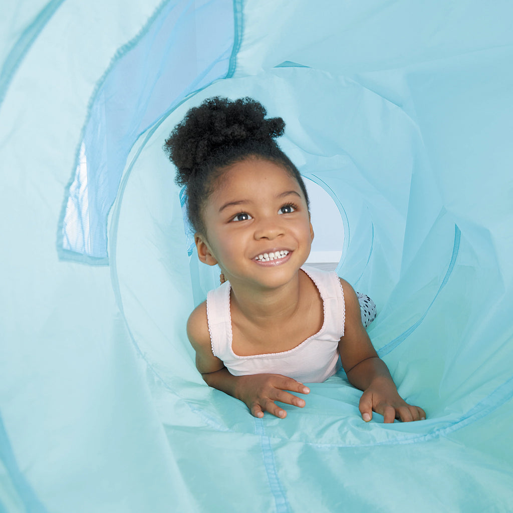 2-in-1 Activity Tunnel with Ball Drop F98579