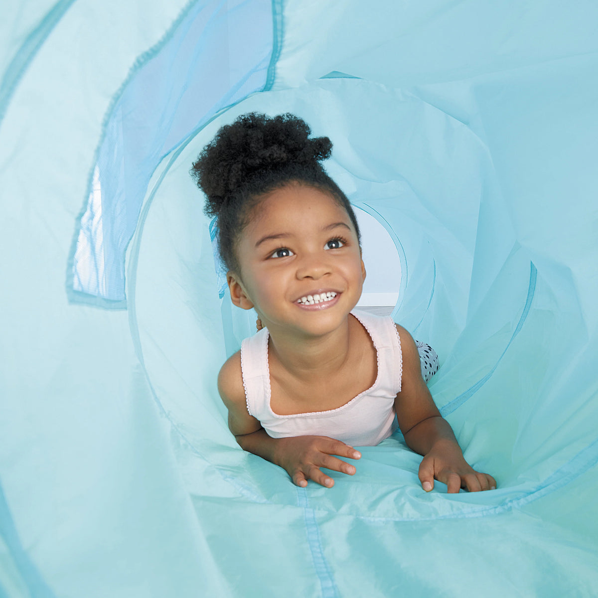 2-in-1 Activity Tunnel with Ball Drop F98579