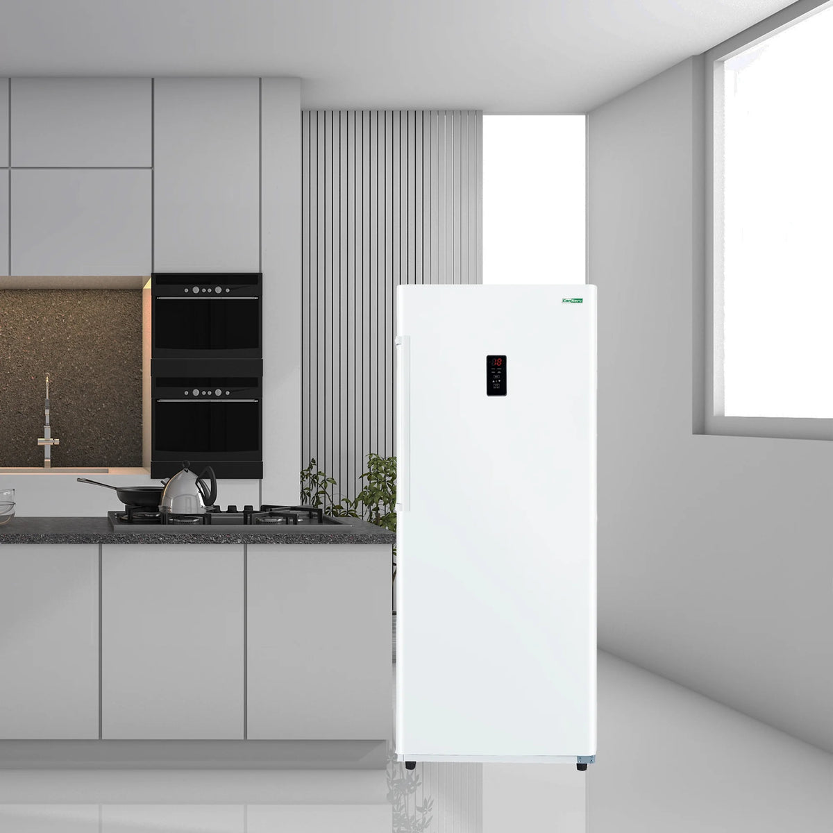 17 cu. ft Convertible Upright Freezer/Refrigerator in White with Reversible Door I18022