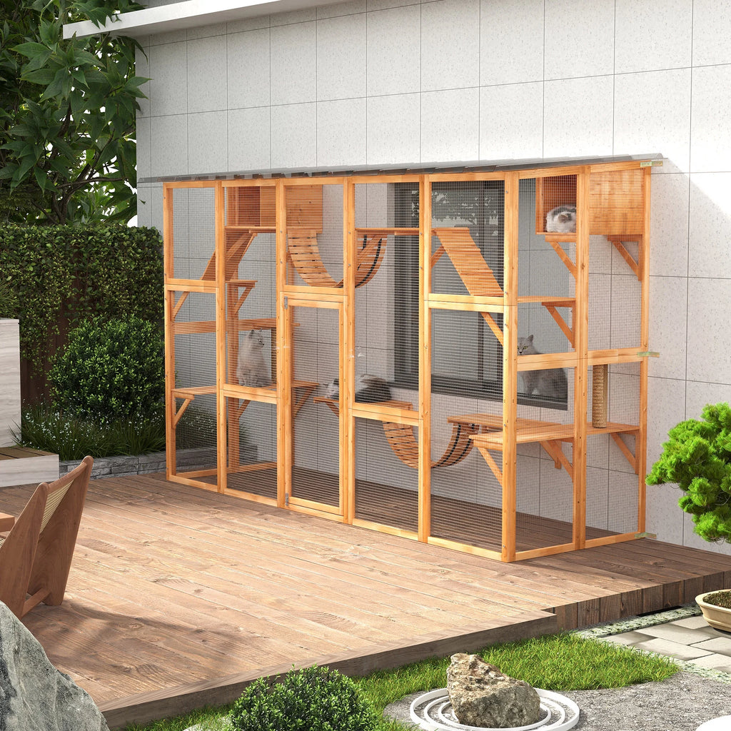 Outdoor Wooden Cat Enclosure B20607