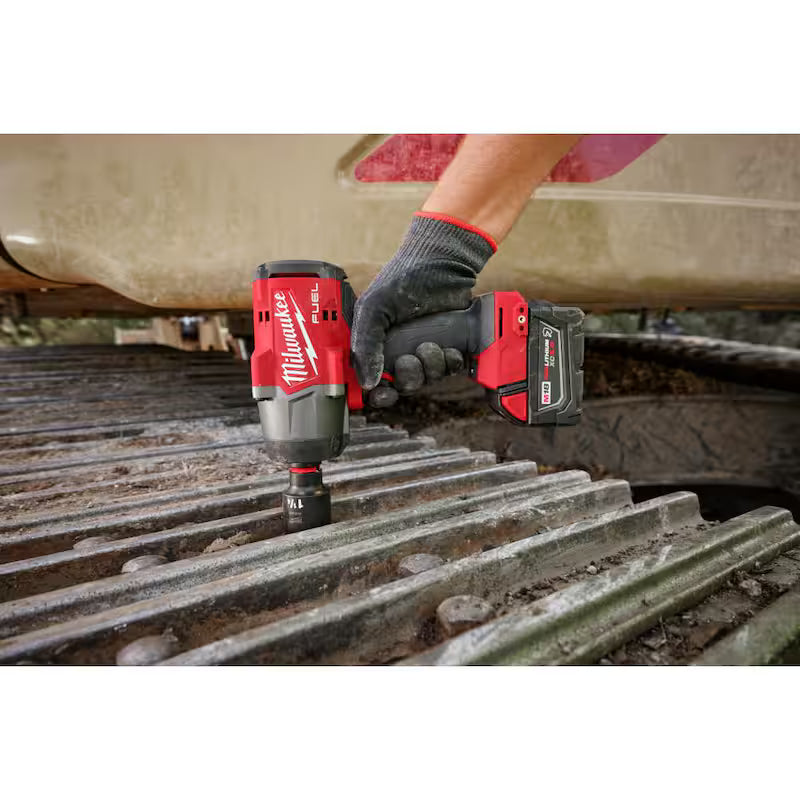 18V Lithium-Ion Brushless Cordless 1/2 in. Impact Wrench Kit S6076