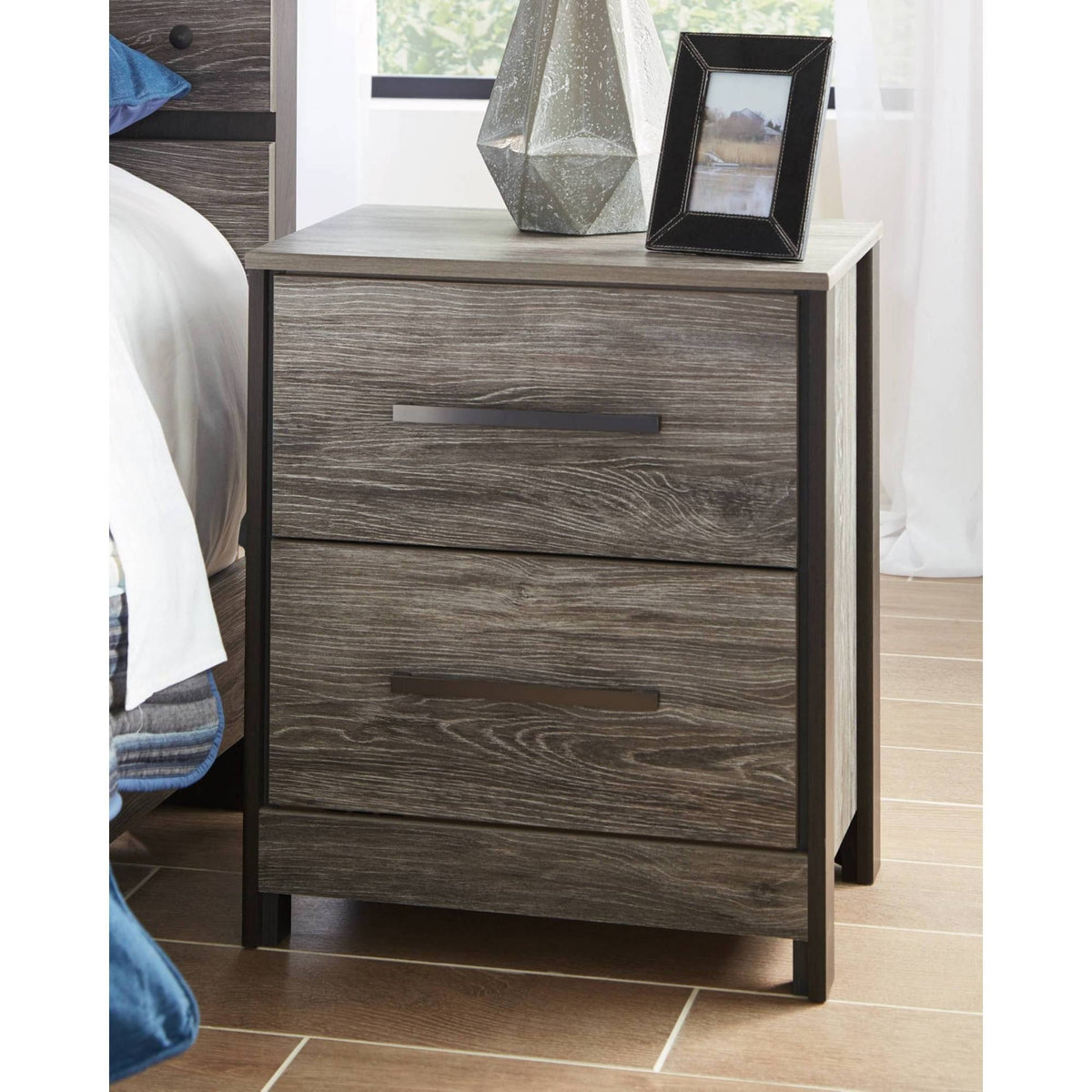 Black Nightstand J551