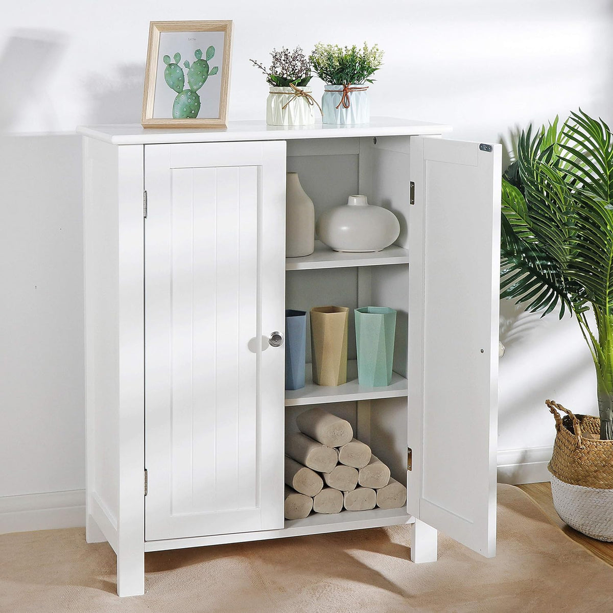 Bathroom Floor Storage Cabinet with Adjustable Shelf and Double Door O8496