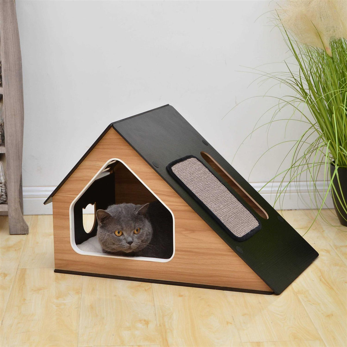 Modern Cat Condo with Sisal Scratching Pad O617118