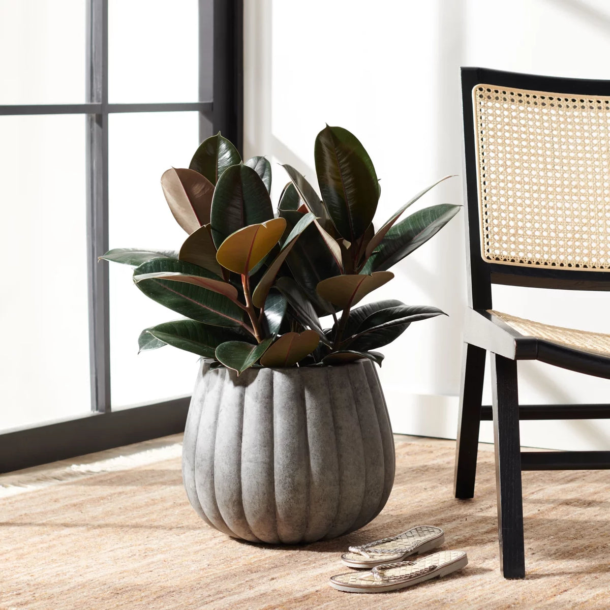 Grey Round Patio Planter G125