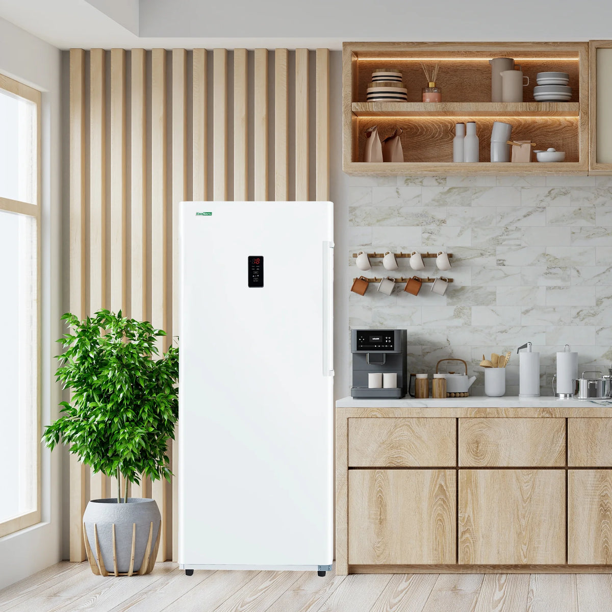 17 cu. ft Convertible Upright Freezer/Refrigerator in White with Reversible Door I18022